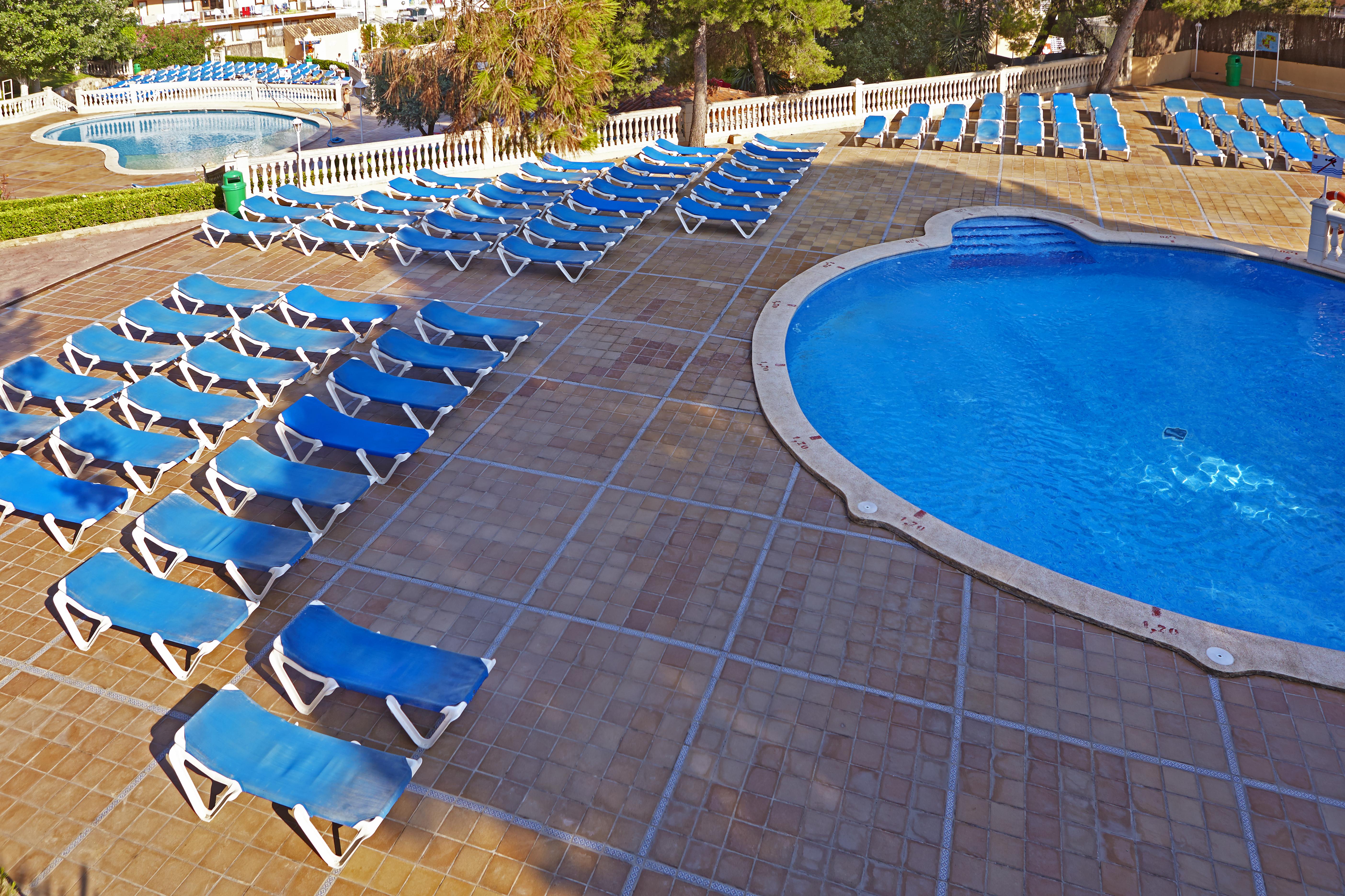 Sahara Nubia Gobi 호텔 Ses Cadenes 외부 사진 A swimming pool at a hotel