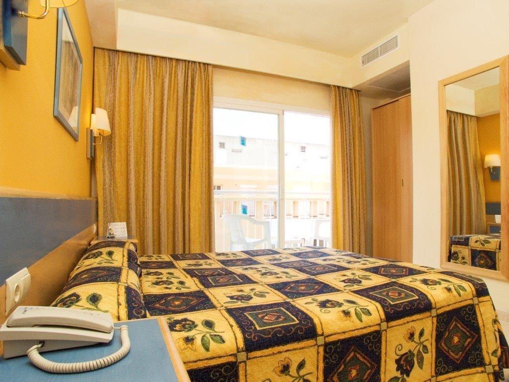 Sahara Nubia Gobi 호텔 Ses Cadenes 외부 사진 Room in a hotel